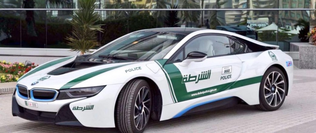 BMW i8 version police de Dubai